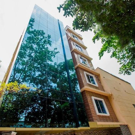 Hotel Gulshan Lake View Dhaka Esterno foto
