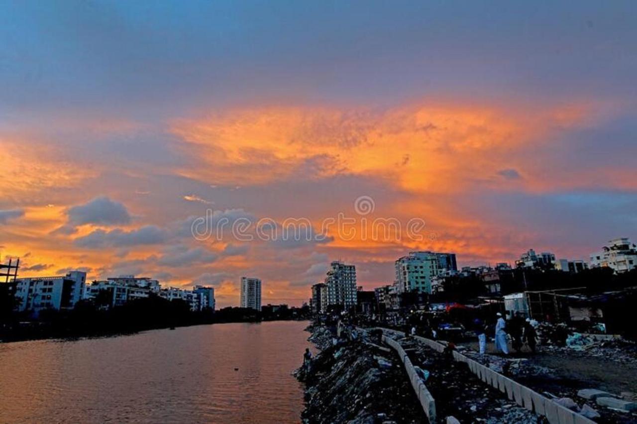 Hotel Gulshan Lake View Dhaka Esterno foto