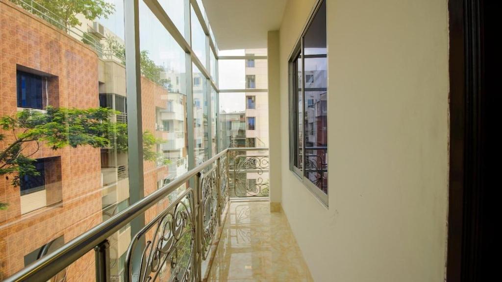 Hotel Gulshan Lake View Dhaka Esterno foto