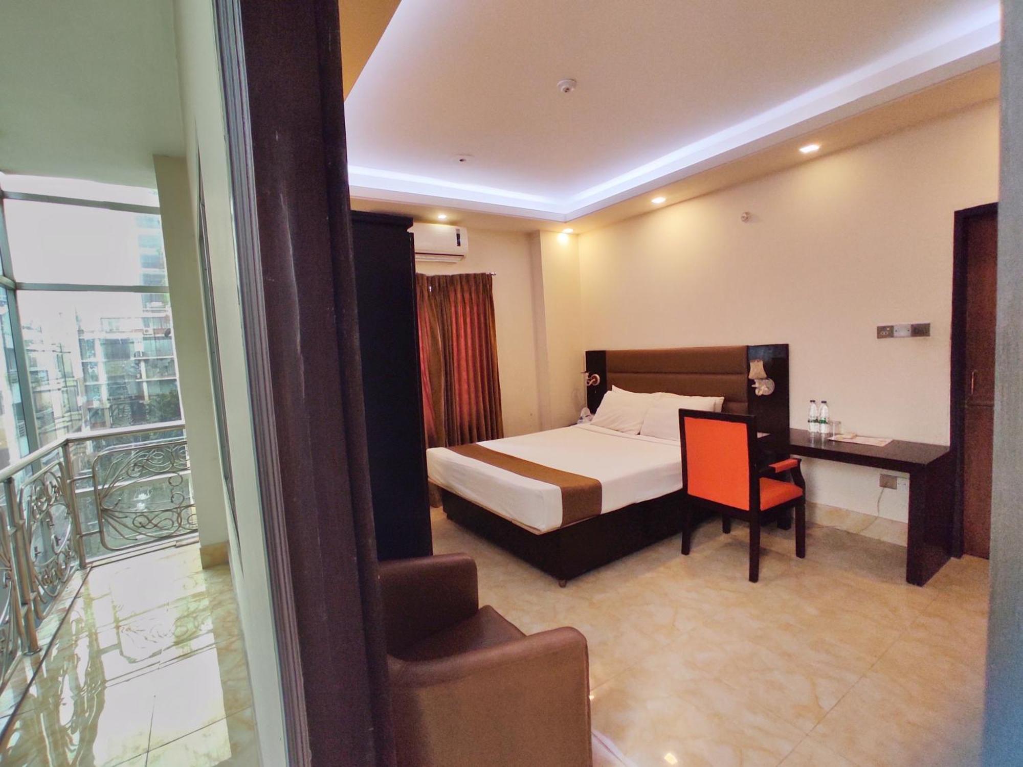 Hotel Gulshan Lake View Dhaka Esterno foto